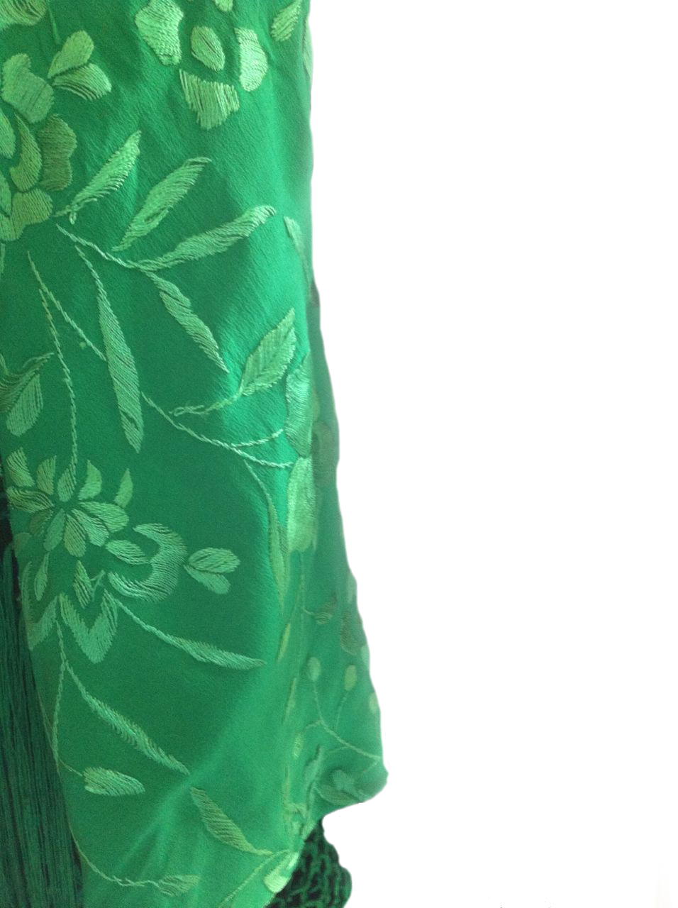 Groene handgemaakt geborduurde zijden sjaal
