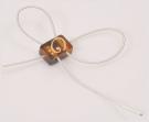 String tie amber bruin