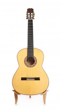 Juan Montes flamenco gitaar 132M blanca